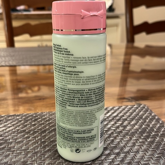 Clinique All about Clean all in one cleansing micellar milk + makeup remover - Picture 2 of 2